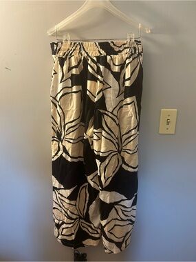 Rachel Zoe Black and Cream Floral Maxi Skirt